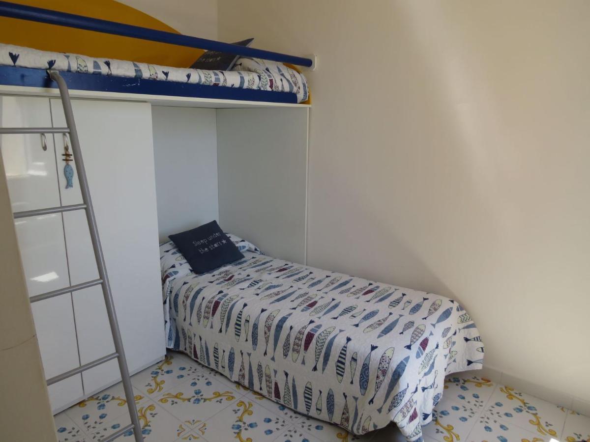 La Torretta 13 - Appartamento Vista Mare Формия Екстериор снимка